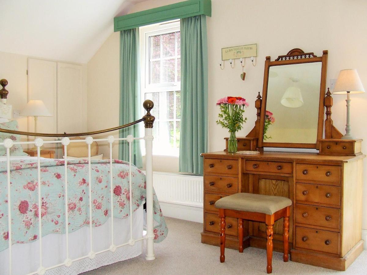 Lobhill Farmhouse Bed And Breakfast And Self Catering Accommodation Okehampton Ngoại thất bức ảnh